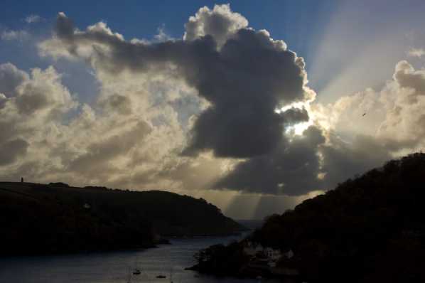 25 October 2020 - 08-48-16
A magnificent elephant shaped cloud over the end of the river Dart, Dartmouth.
--------------------------------
Animal shaped clouds